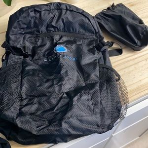 NWT lightweight waterproof daypack hiking backpack